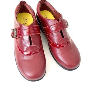 GRAVITY DEFYR Red Leather Shoes—SZ. 6